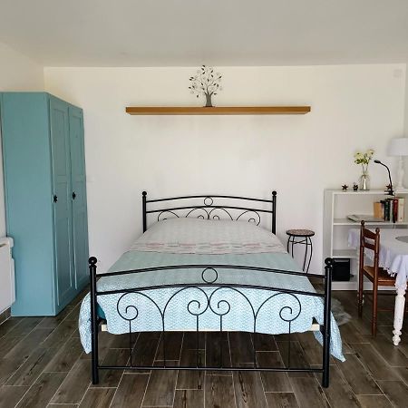 Le Petit Accent Ξενοδοχείο Saint-Pierre-de-Bailleul Εξωτερικό φωτογραφία